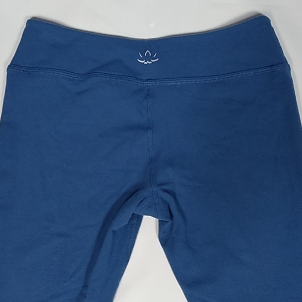 Beyond Yoga midrise leggings size M - Picture 3 of 4